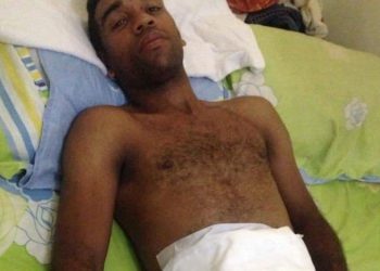 maestro postrado en cama