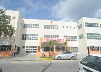 Hospital Juan PAblo Pina San cristobal