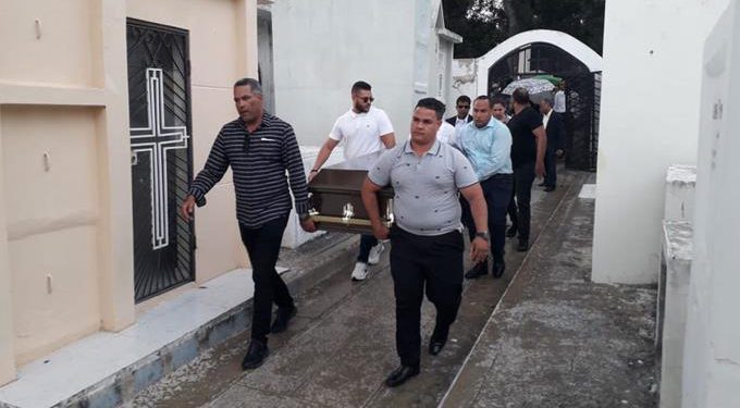 sepultan restos de la madre del periodista felipe ciprian