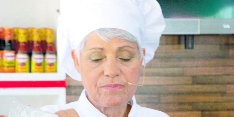 Isabel comida de la Casa