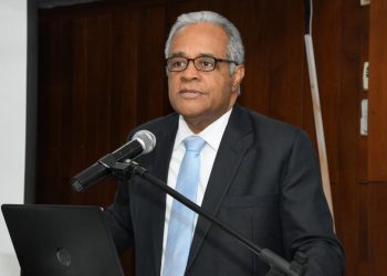 Ministro SAlud cardena