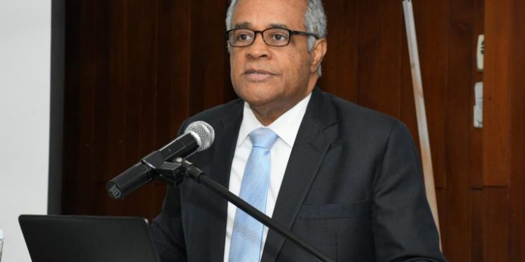 Ministro SAlud cardena