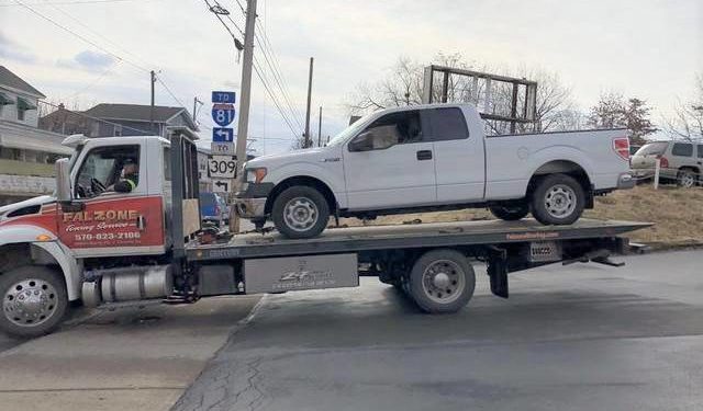 Una camioneta Ford F150 fue confiscada durante una redada por autoridades policiales