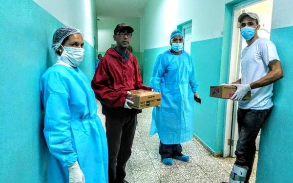 Fundación Pedro Alegría entrega cajas con jabón para evitar contagios por coronavirus en centros de salud