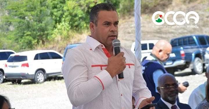 Comisión Covid- 19 de Ocoa entrega recursos y mascarillas autoridades de salud