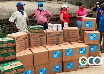 Comisión Covid- 19 de Ocoa entrega recursos y mascarillas autoridades de salud