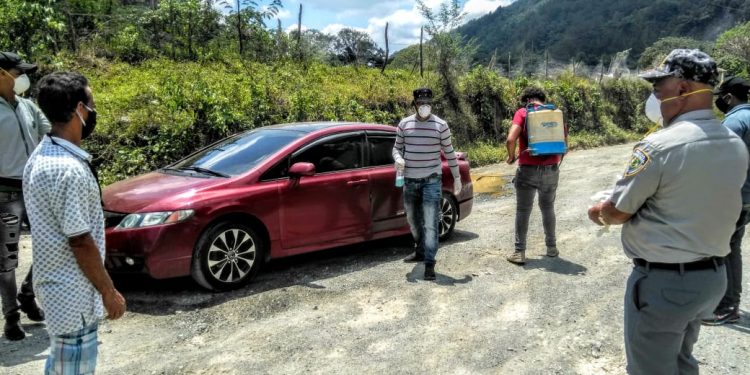 DPS destaca labor retenes e instituciones prevenir coronavirus en Ocoa