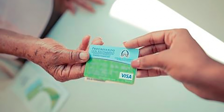 Vicepresidenta alerta sobre estafa con tarjetas Solidaridad en barrios de la Capital