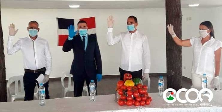 Comisión Covid- 19 de Ocoa entrega recursos y mascarillas autoridades de salud