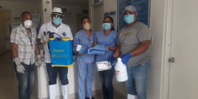 Gerencia de Salud Ocoa entrega equipos de protección personal de salud a UNAP