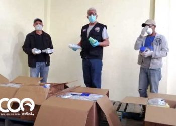 Ocoeños Florida entrega mascarillas, guantes y vitaminas a Salud Publica Ocoa