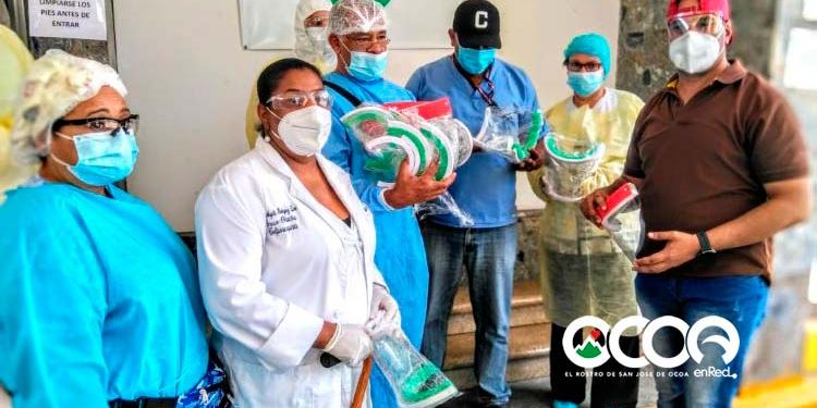 Dionisio Santana dona mascarillas especiales al personal médico y auxiliares hospital San José