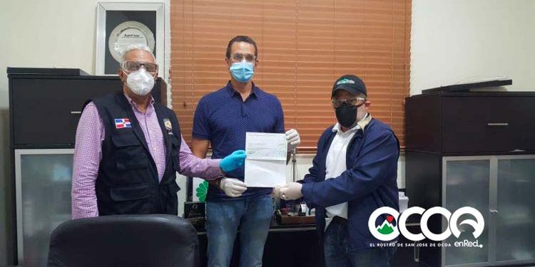 FONDEPROSJO entrega aporte económico para combatir COVID-19 en Ocoa