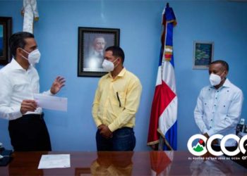 Pescadores de Ocoa reciben recursos para comprar camión refrigerado