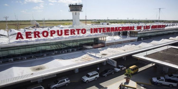 Sector aeronáutico se prepara para reapertura de vuelos