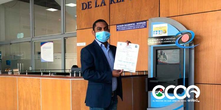 Beto Santana deposita declaración jurada de patrimonio en Cámara de Cuentas