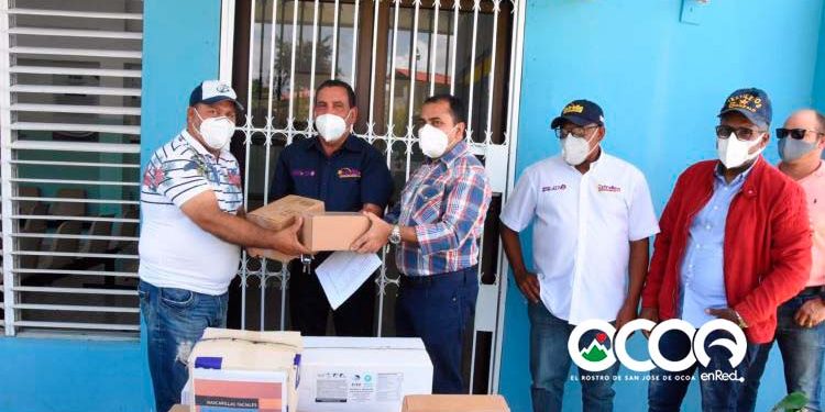 Textileros donan más de un millón de pesos en insumos al hospital de Rancho Arriba