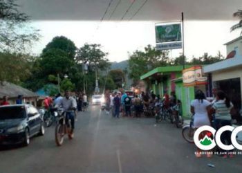 En Ocoa se resisten al confinamiento y la distancia para frenar el COVID-19