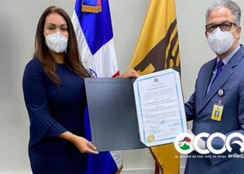 Diputada electa Josefa Mejía recibe certificado de elección de JCE