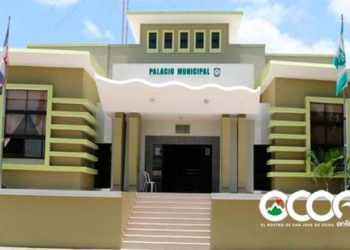 Concejo Regidores SL declara estado de emergencia por COVID-19; prohíbe circulación de vehículos pasajeros y personas