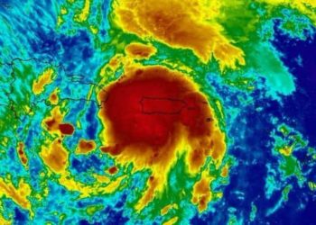 Tormenta Isaías se fortalece al entrar a República Dominicana