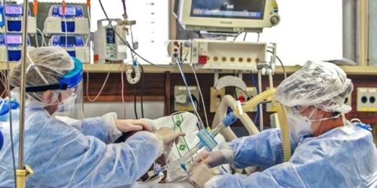 COVID-19: 1,418 casos nuevos y 19 fallecimientos en últimas 24 horas