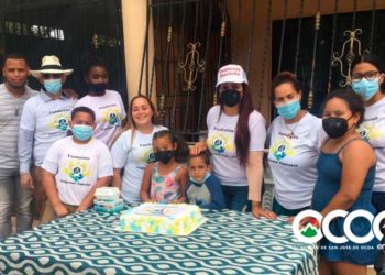 Fundación Inspiremos Esperanza entrega útiles escolares y alimentos a niños de   Sabana Larga