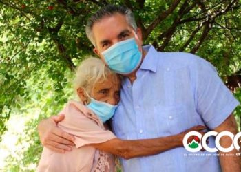 Gobierno dispone reconstrucción casa a señora de 108 años a través programa Quisqueya Digna