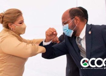 Oliva Castillo queda oficialmente posesionada como gobernadora