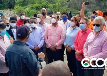 Senadores visitan obras prioritarias en San Cristóbal