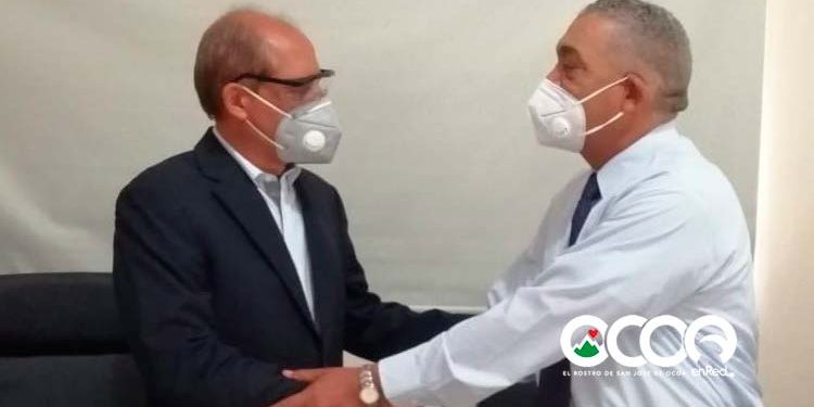 Posesionan a Romil Vázquez como nuevo director Provincial de Salud