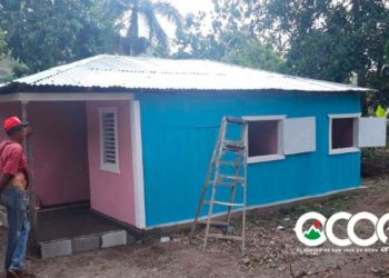 Ecologistas del Maniel y Comité de Solidaridad realizan operativo en Nizao; entregaran vivienda