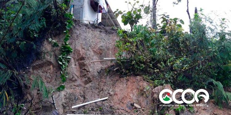 Familia solicita ayuda para no perder su casa en Rancho Arriba