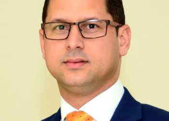 Abogado ocoeño se postula ante el Senado para ser miembro de la JCE