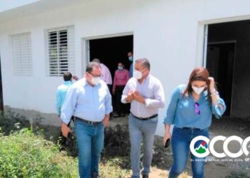 Director SNS compromete equipar clínica Los Carozos; visita hospital Ocoa
