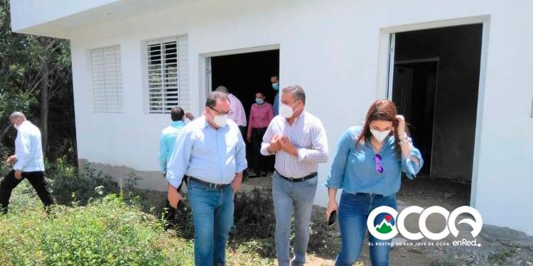 Director SNS compromete equipar clínica Los Carozos; visita hospital Ocoa