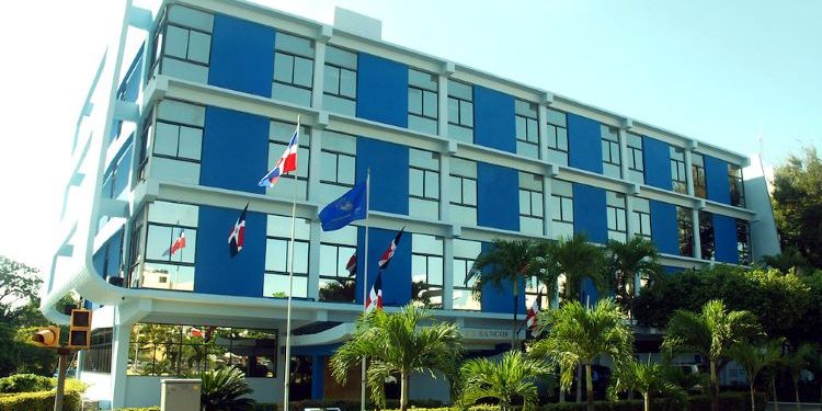 Superintendencia de Bancos prohíbe sumar intereses a préstamos sin el consentimiento de los clientes