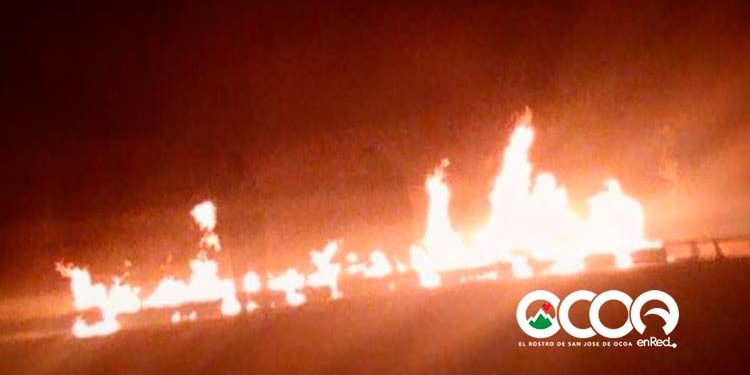 Tandas de apagones provocan protestas en Ocoa y Sabana Larga