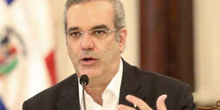 Luis Abinader promete no habrá nuevos impuestos