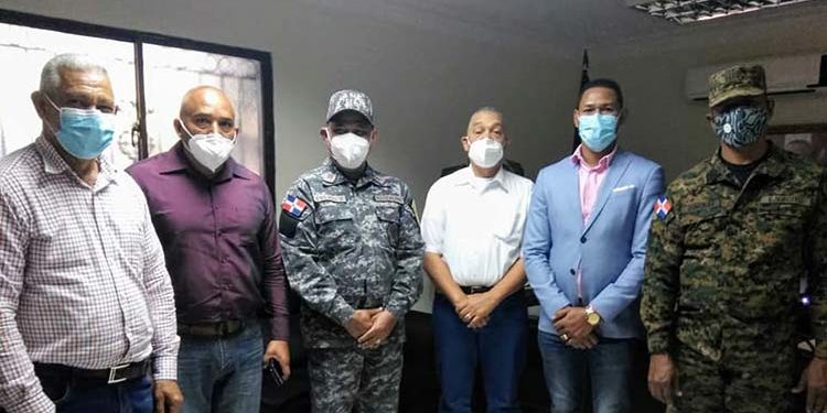 Desde multa de mil pesos hasta cierre de negocios entre las medidas para el combate al COVID-19 en Ocoa