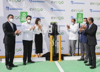 Banreservas instalará en Ocoa estación de carga para vehículos eléctricos