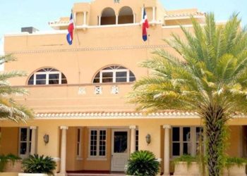 Profesor y diplomático ocoeño deplora masiva cancelaciones en  MIREX