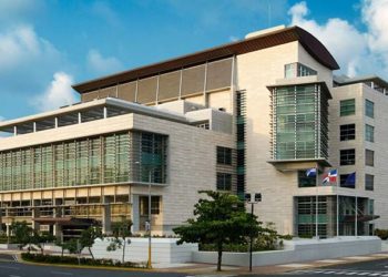 Ministerio Público inició una serie de arrestos por corrupción administrativa de exfuncionarios