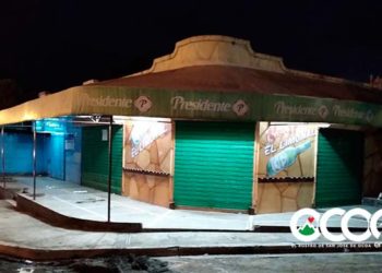 Interior y Policía cierra colmado en Sabana Larga y apresa 15 personas