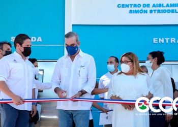 Presidente Luis Abinader entrega obras en Azua y Baní