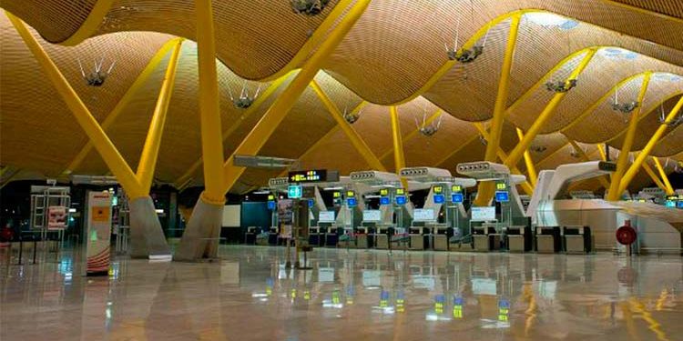 Pasajeros de RD deberán presentar prueba PCR para entrar a España