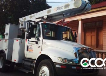 EDESUR entrega camión canasto a brigadas de mantenimiento en Ocoa