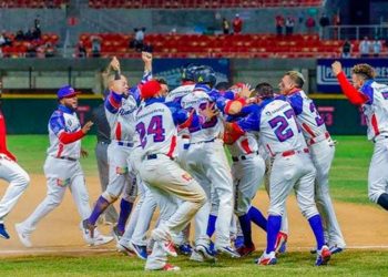 Carlos Paulino lleva dominicana a la Final en Serie del Caribe