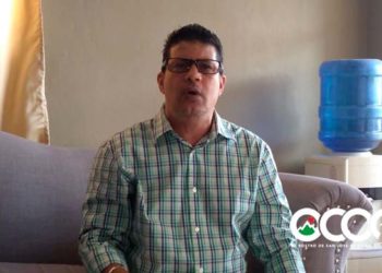VIDEO: Comunicador denuncia atropello por agentes policiales