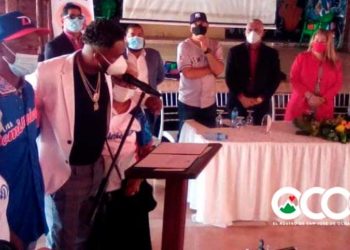 Autoridades ocoeñas reconocen pelotero de Grandes Ligas Jhan Mariñez